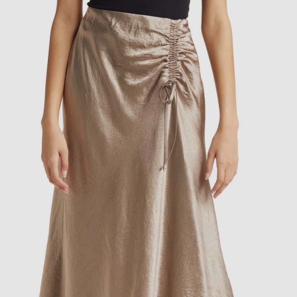 NWOT Rails Women's Champagne Mischa Ruched Satin Midi Skirt